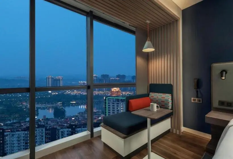 キングサイズベッドのスタンダードルーム, Holiday Inn Express Meishan Dongpo, An Ihg