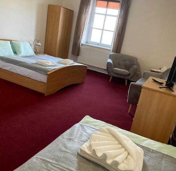 Номер Стандарт Трехместный, Zámeček Raspenava