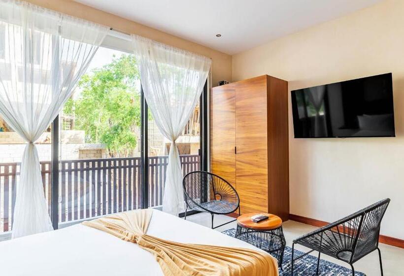 استودیوی استاندارد, Pre Opening! Solemn Luxury Condos By Spot Rentals