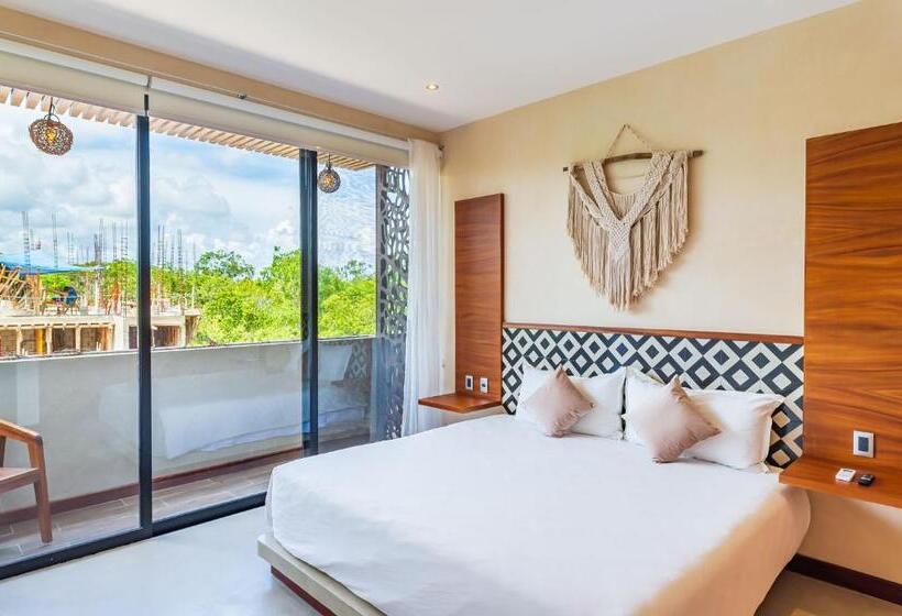 اتاق لوکس, Pre Opening! Solemn Luxury Condos By Spot Rentals