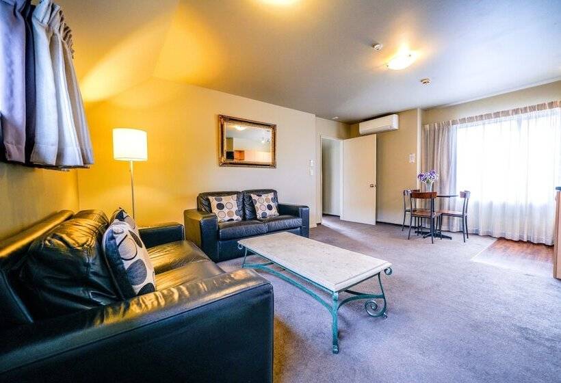 דירת שני חדרים, Centrepoint On Colombo