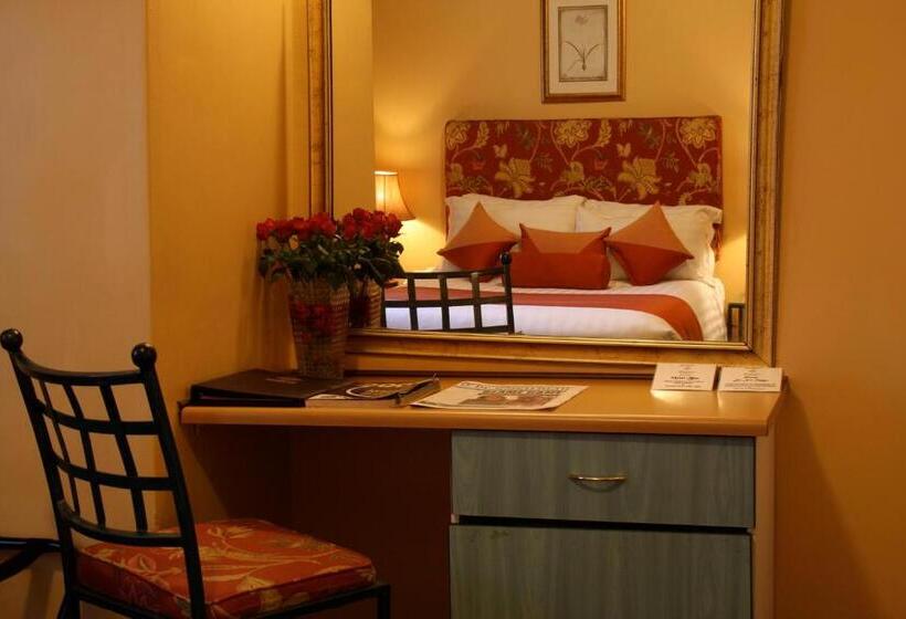 اتاق سوپریور خانوادگی, Crossroads Hotel Lilongwe