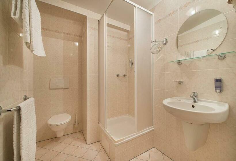 Номер Стандарт, Ea Hotel Elefant