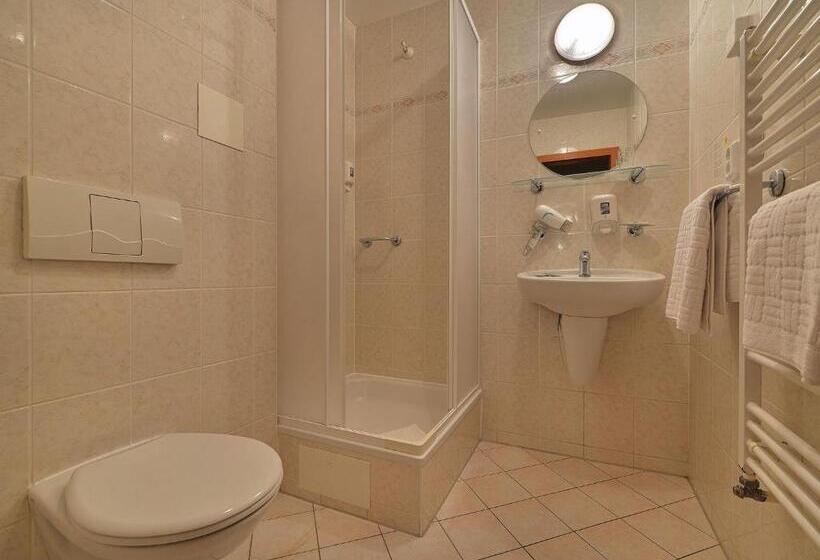 Номер Стандарт, Ea Hotel Elefant