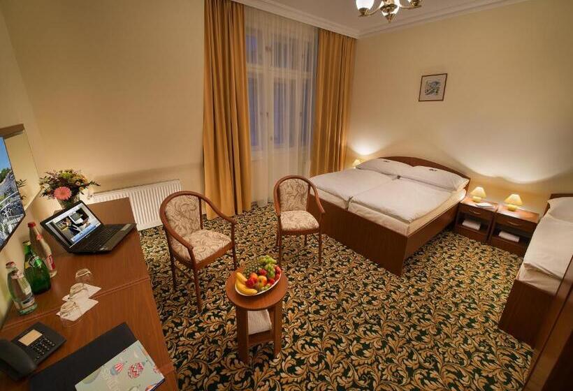 Номер Стандарт Трехместный, Ea Hotel Elefant