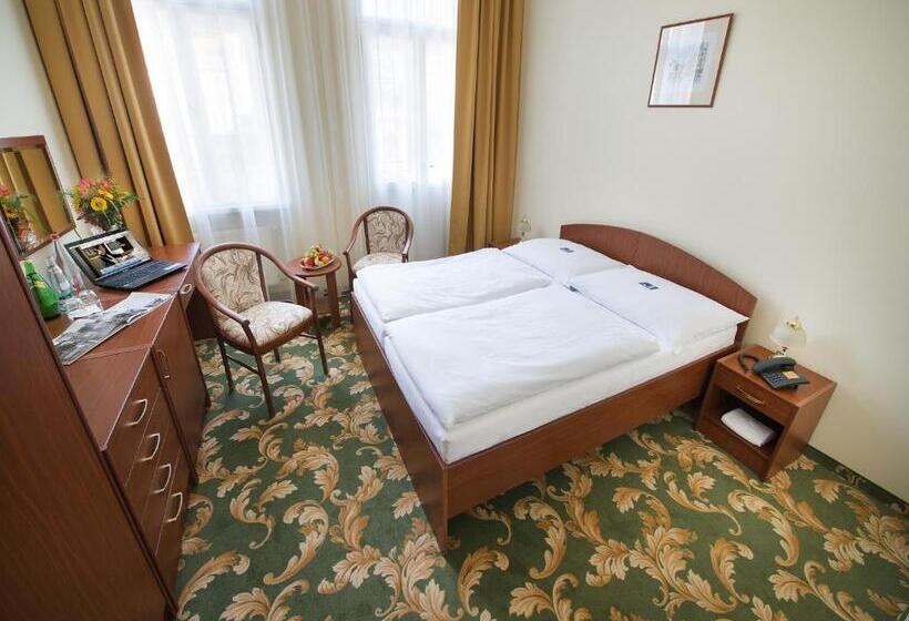 Номер Стандарт Вид на Город, Ea Hotel Elefant