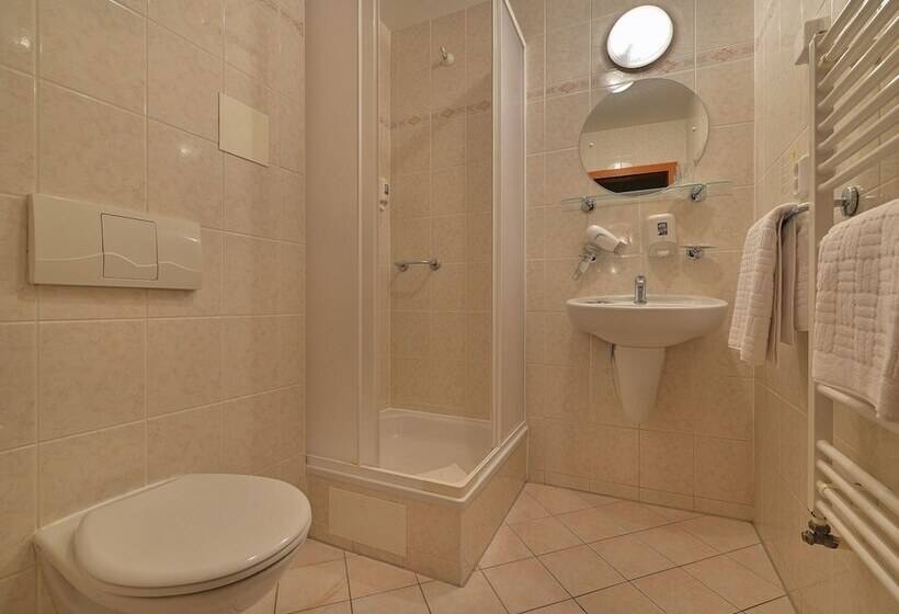 Номер Стандарт, Ea Hotel Elefant