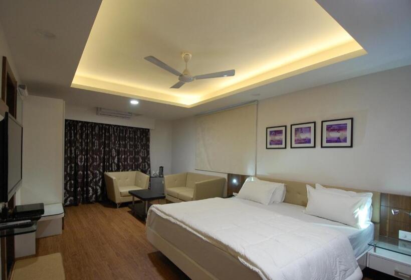 Chambre Affaires, Ambassador