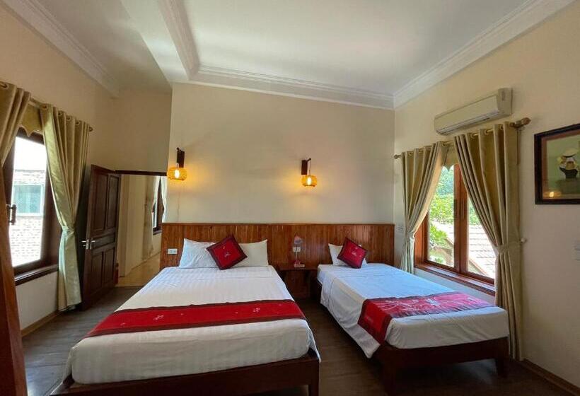 اتاق استاندارد سه نفره, Chez Loan