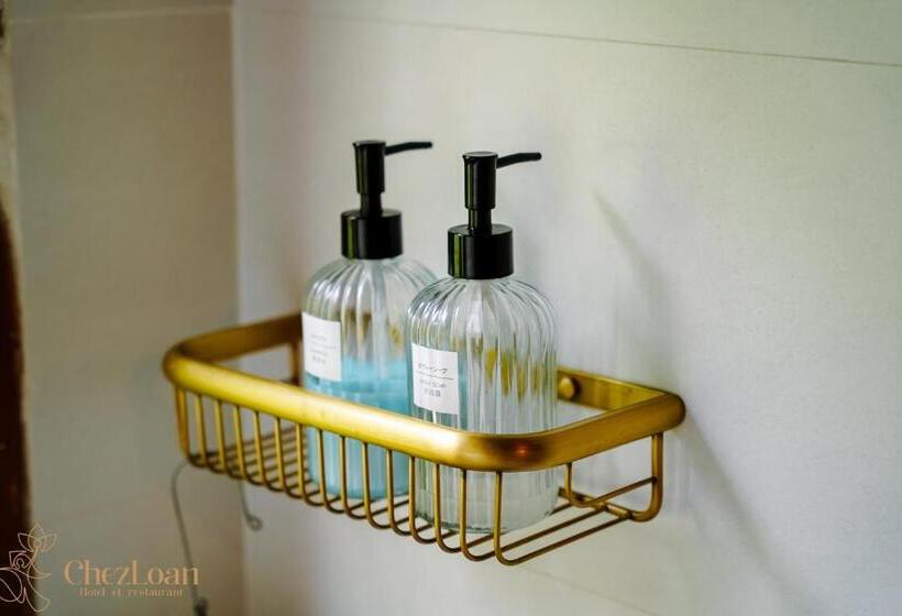 اتاق لوکس سه تخته, Chez Loan