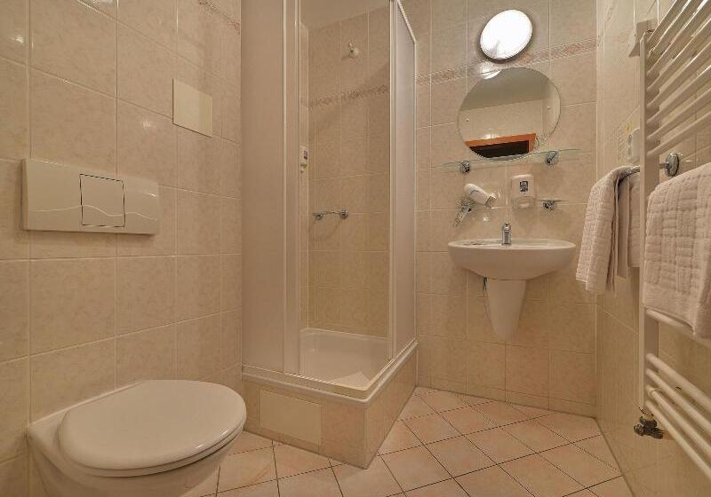 Номер Стандарт Индивидуальный, Ea Hotel Elefant