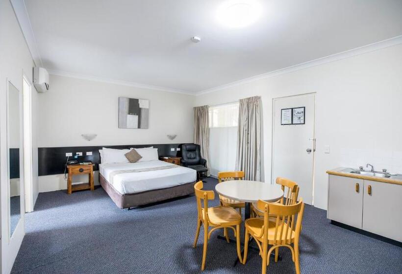 اتاق خانوادگی, Emerald Maraboon Motor Inn