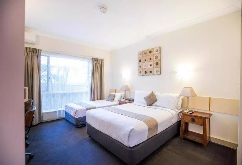 اتاق لوکس, Maraboon Motor Inn