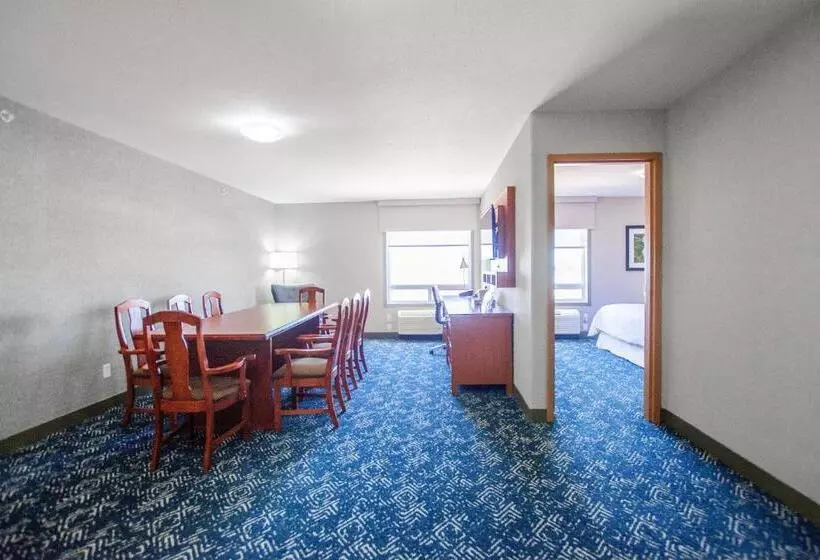 シティビュースイート, Four Points By Sheraton Saskatoon