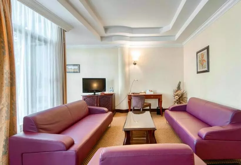 سوییت اجرایی, Kibo Palace Hotel Arusha