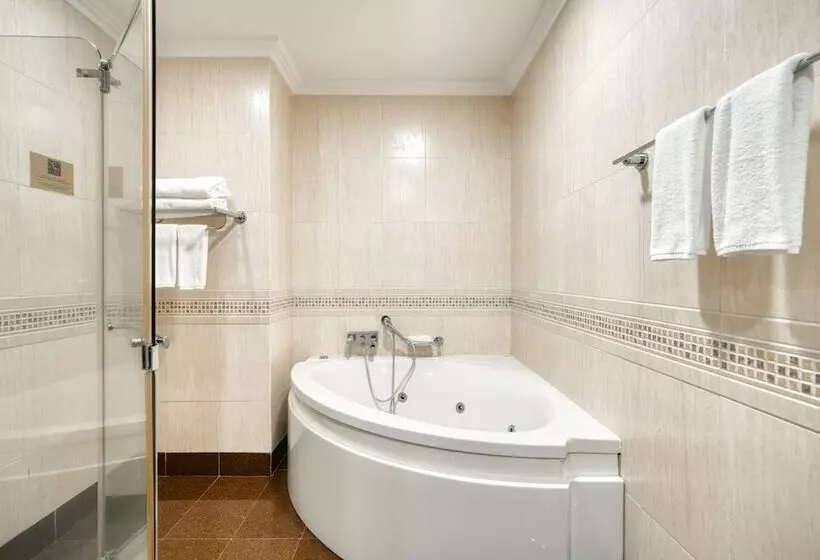 سوئیت پرزیدنت, Kibo Palace Hotel Arusha