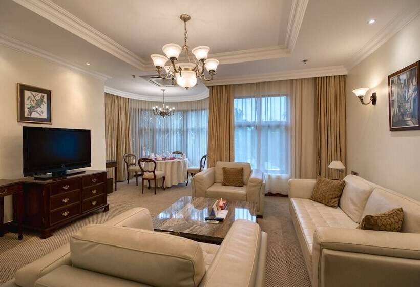 Президентский Люкс, Kibo Palace Hotel Arusha
