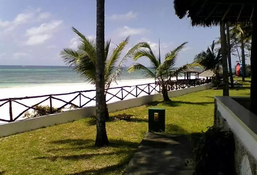 سوییت جونیور, Kilifi Bay Beach Resort