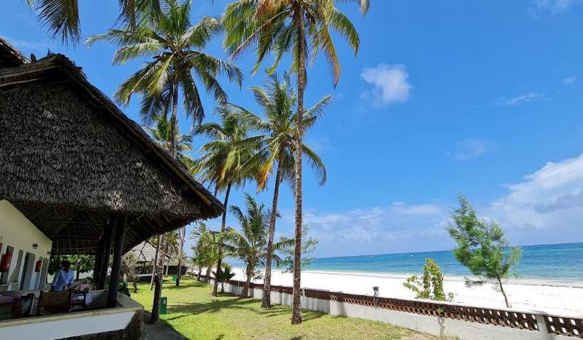 سوییت جونیور, Kilifi Bay Beach Resort