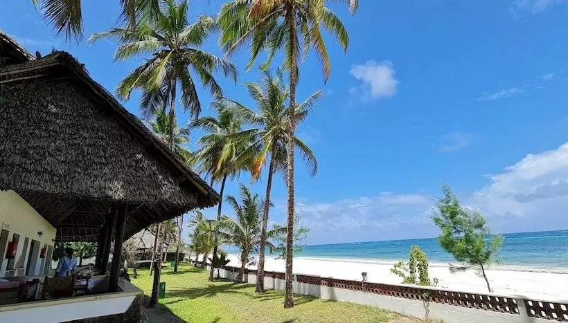 کلبه ییلاقی, Kilifi Bay Beach Resort