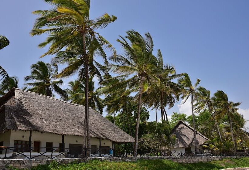 کلبه ییلاقی, Kilifi Bay Beach Resort
