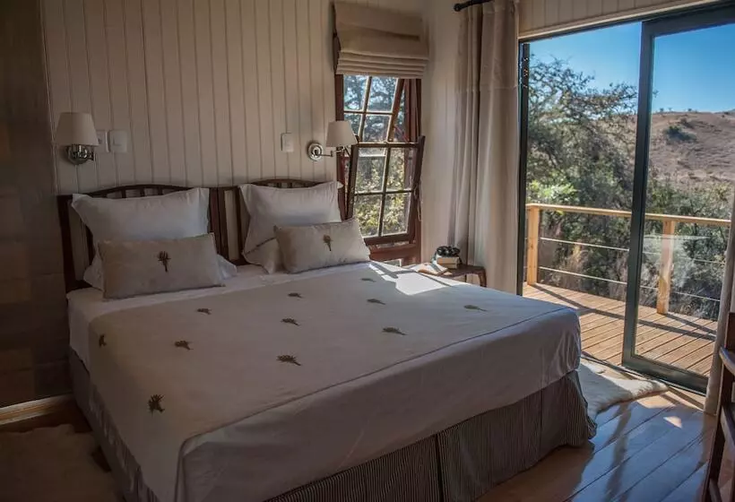 ２ベッドルームハウス, Three Tree Hill Lodge