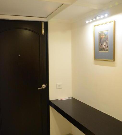 Chambre Deluxe, Yuvraj