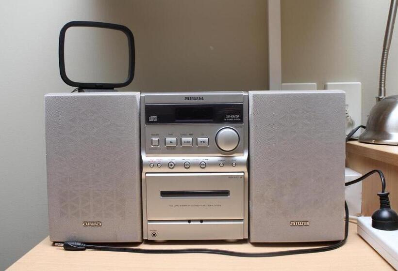 סטודיו דלוקס, Centrepoint On Colombo