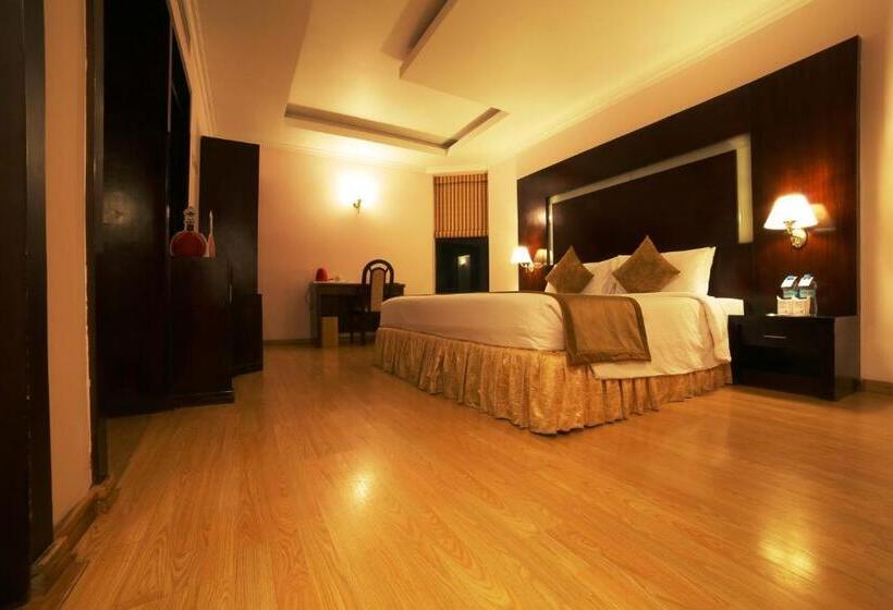 エクゼクティブスイート, The Quilon Beach Hotel And Convention Center