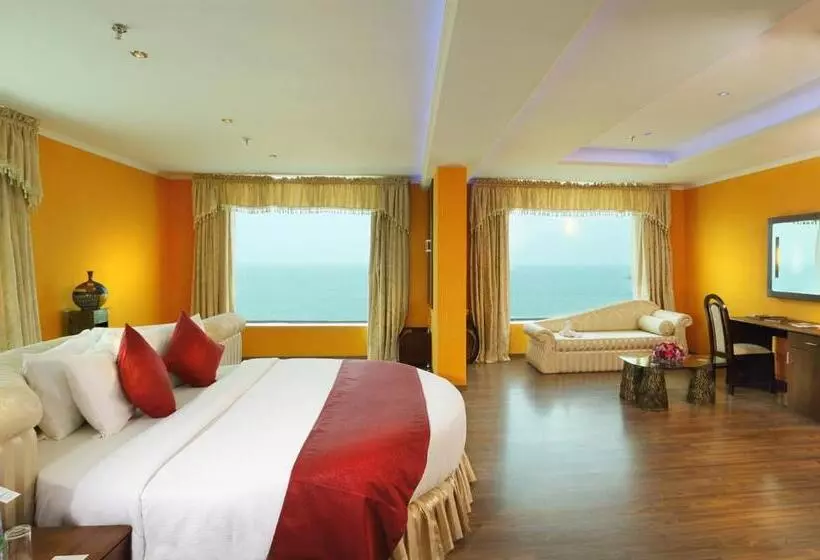 スイート, The Quilon Beach Hotel And Convention Center