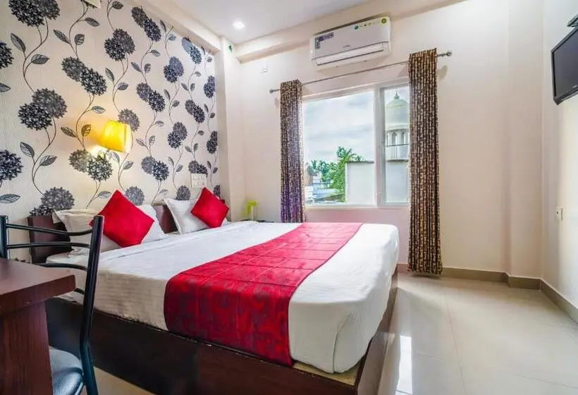 اتاق لوکس, Almas Residency