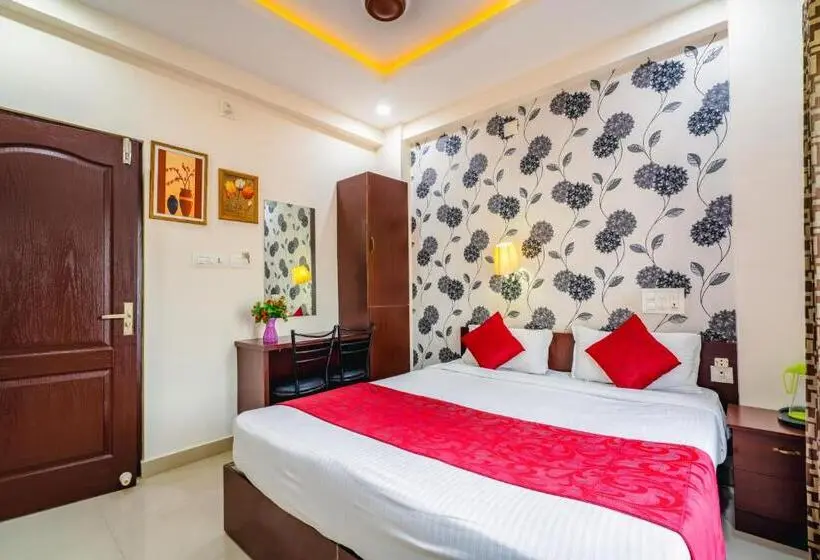 اتاق لوکس, Almas Residency