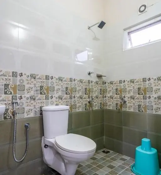 اتاق سوپریور با تخت بزرگ, Almas Residency