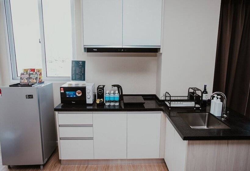 סוויטה משפחתית, The Aru Hotel At Aru Suites