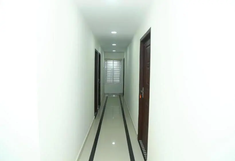 اتاق لوکس, Annlin Surprise Kochi Airport