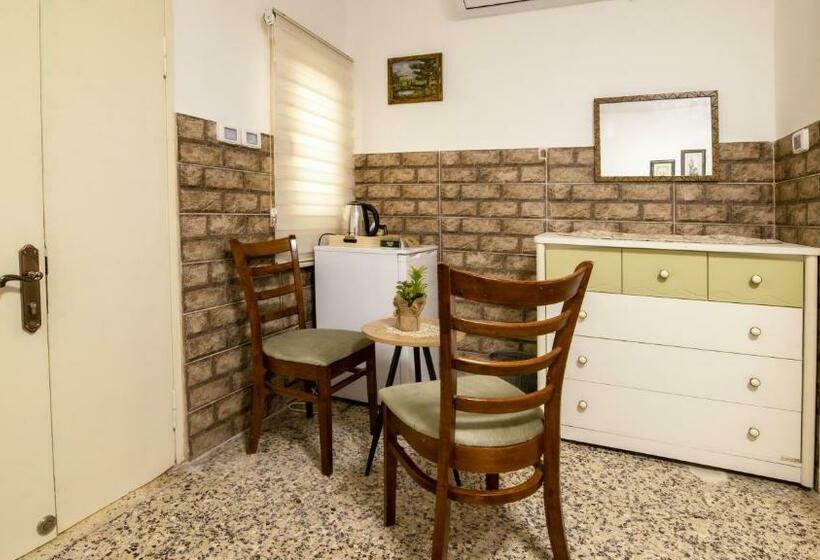 スタンダードトリプルルーム, Aida Guest House