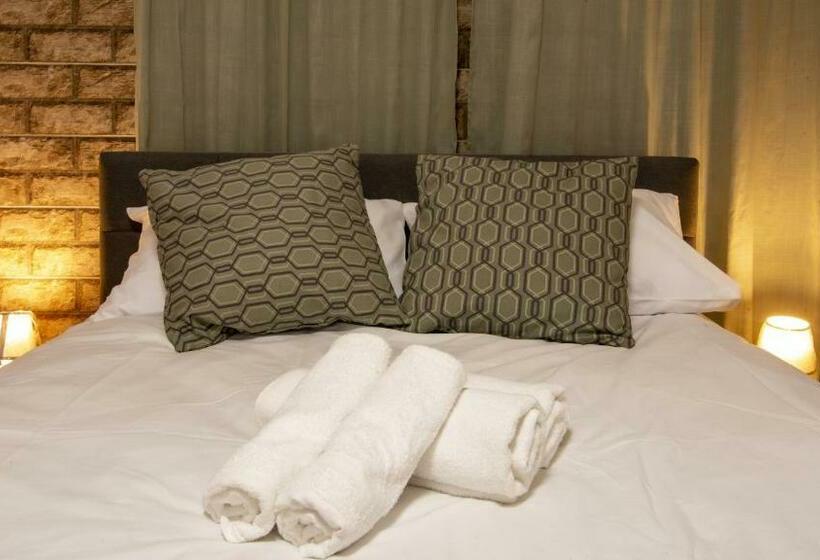 スタンダードトリプルルーム, Aida Guest House