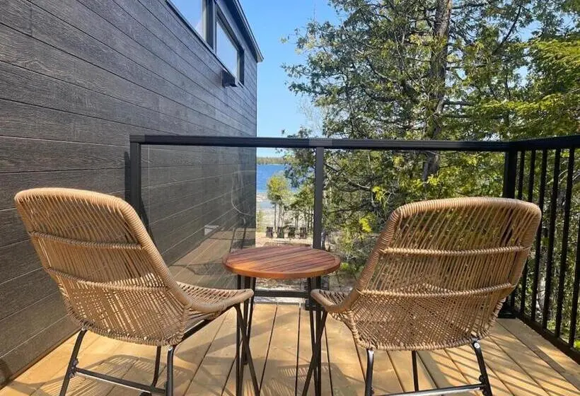 キングサイズベッドのデラックススイート, Stone Cove Waterfront Adults Only B&b