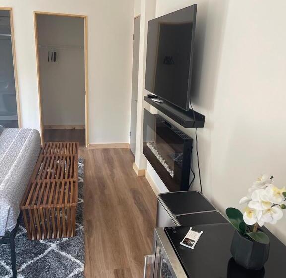 Deluxe Suite King-Size Franciággyal, Stone Cove Waterfront Adults Only B&b