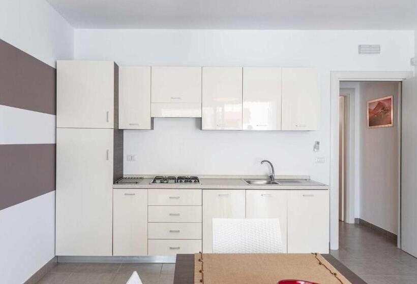 低层单卧公寓, Blu Marine Residence