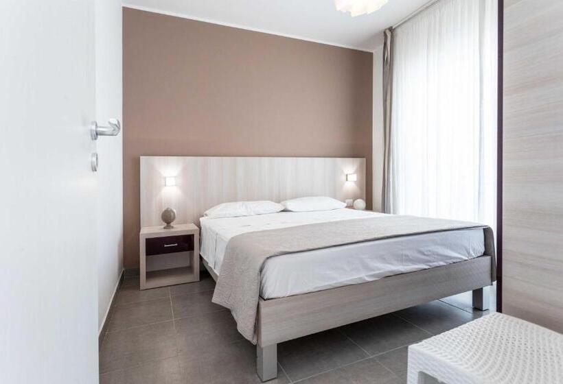 带1个卧室的带阳台的公寓, Blu Marine Residence