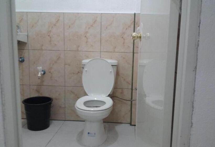 Economy Quadruple Room, Seashore Inn