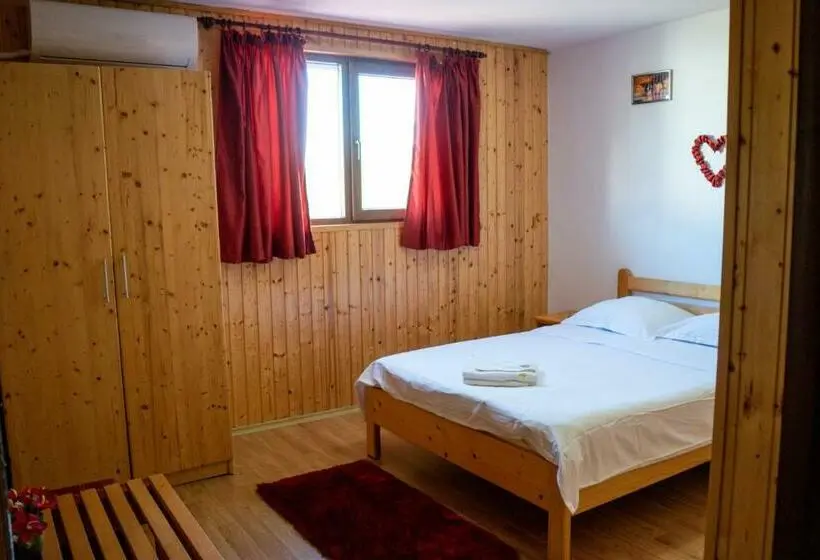 Pokój Standard, Casa Karol