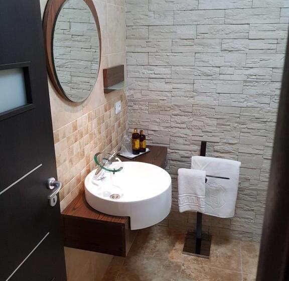 キングサイズベッドのスーペリアルーム, Bk