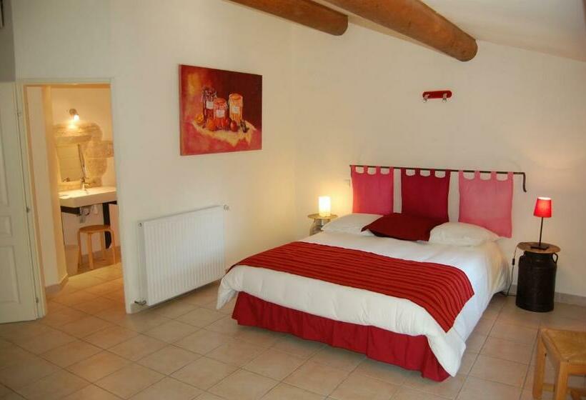 带大床的高级房间, Tout Simplement