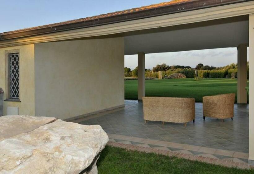 חדר סטנדרט לשלושה עם נוף לגינה, Agriturismo Sa Ruda