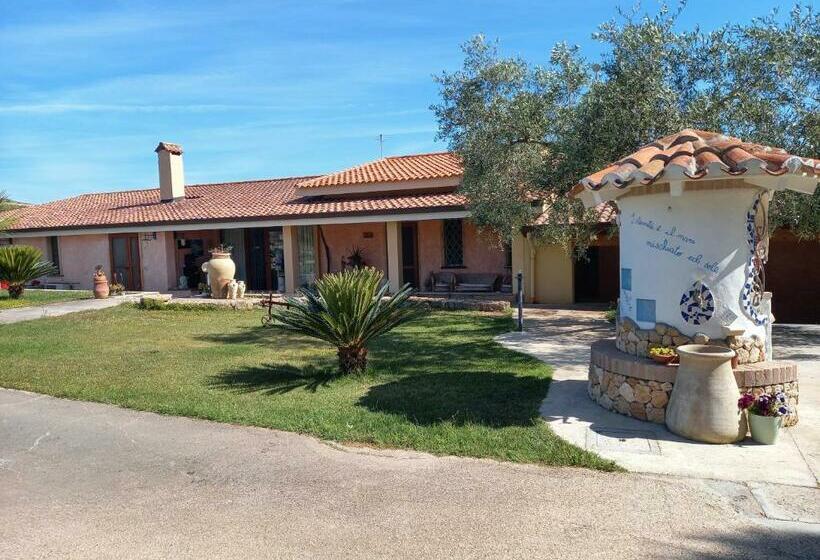 חדר לארבעה סטנדרטי עם נוף לגינה, Agriturismo Sa Ruda