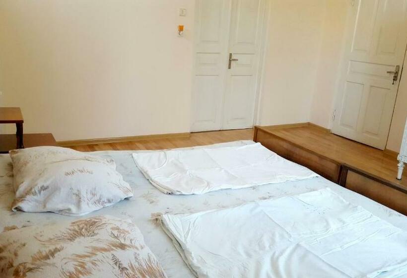 اتاق لوکس, Medea S Guest House