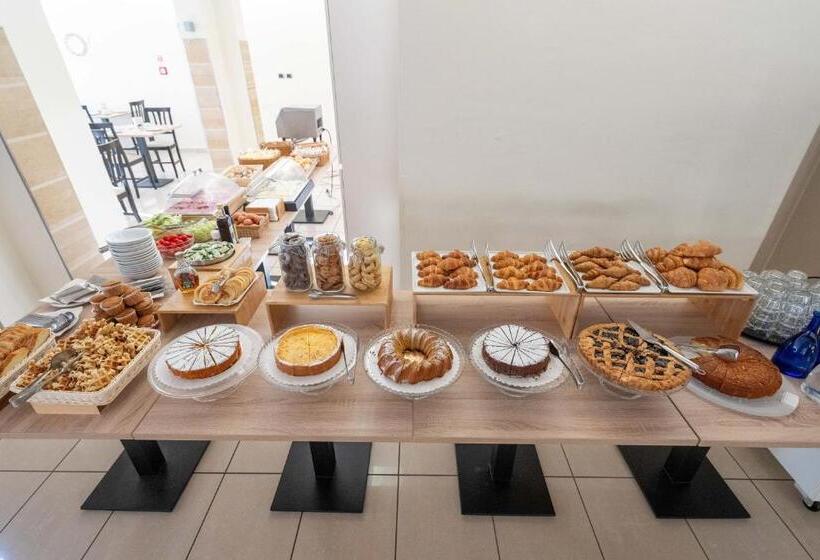 スタンダードトリプルルーム, La Pineta