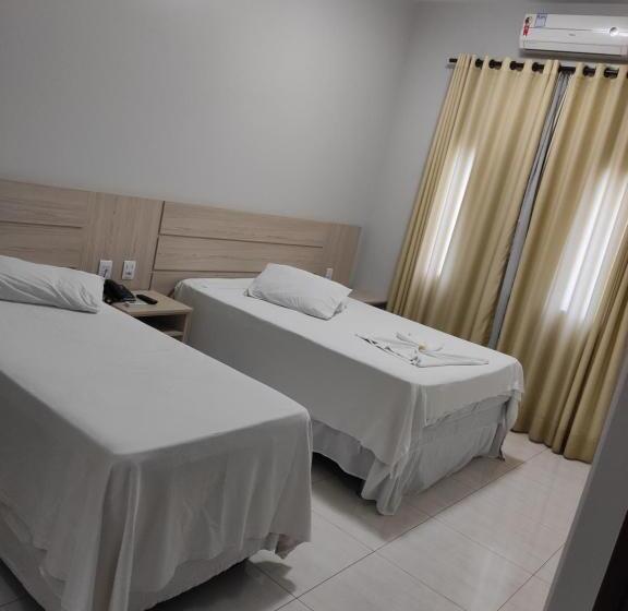 デラックストリプルルーム, Plaza